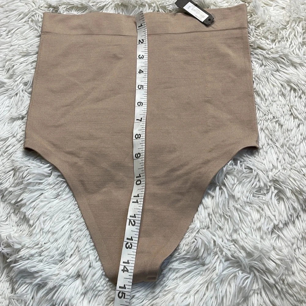 SKIMS High Waisted Bonded Thong
